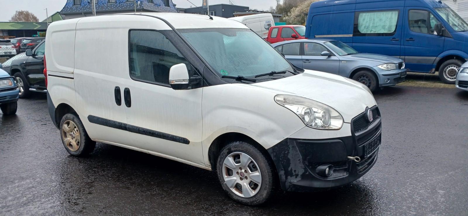 Fiat Doblo Doblò SX Kasten. Motorschaden