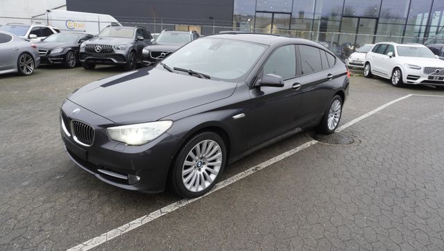 BMW 530 d xDrive - XENON - PANORAMA ROOF