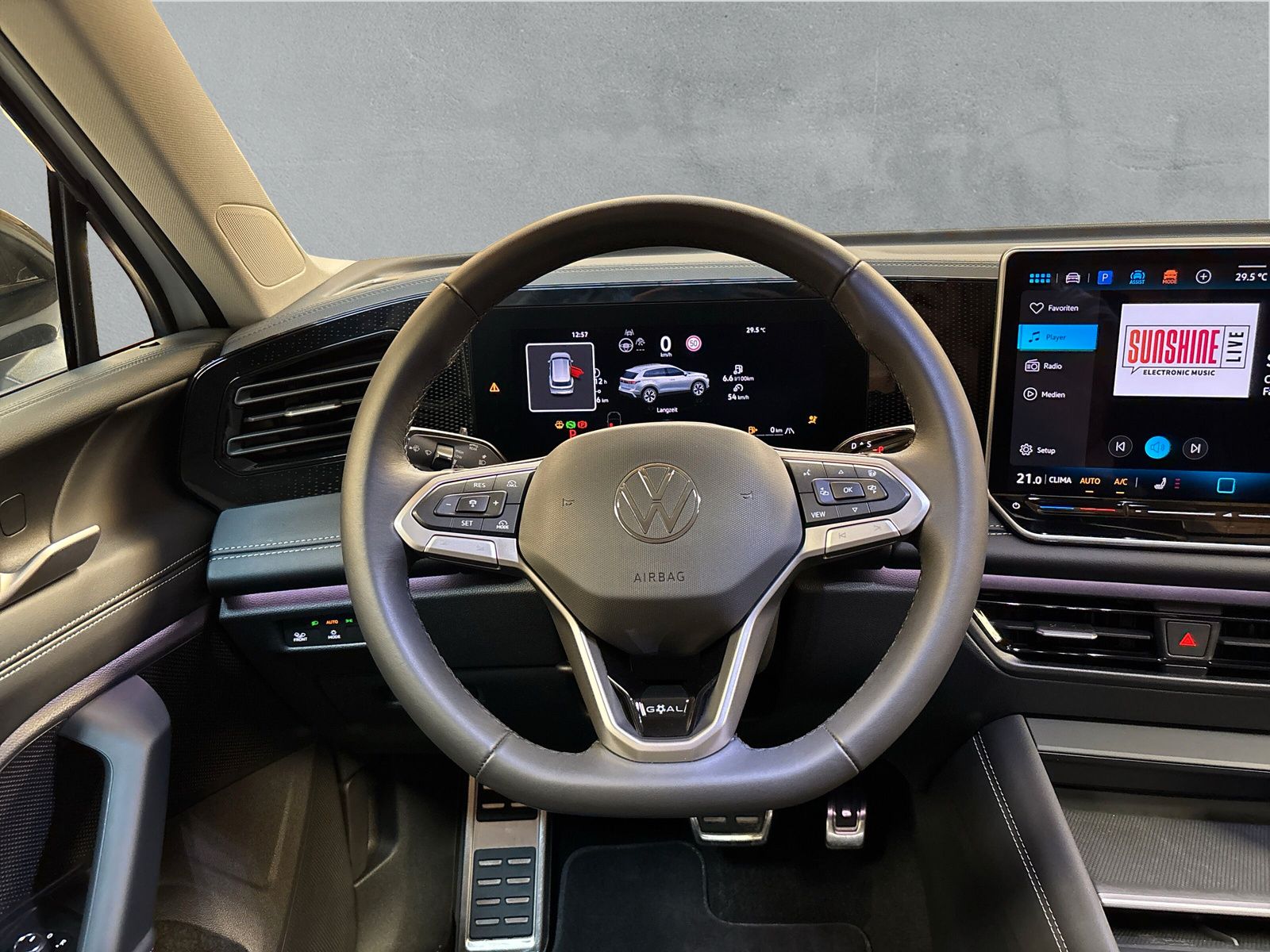 Fahrzeugabbildung Volkswagen Tiguan 2.0 TDI Goal AHK LED SHZ Kamera