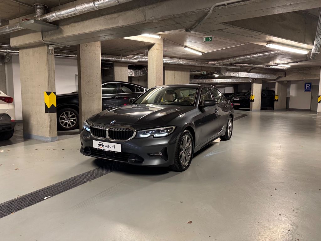BMW 330