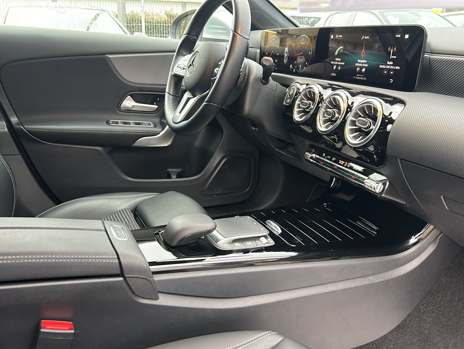 Fahrzeugabbildung Mercedes-Benz A 180 d 8G-DCT Advanced