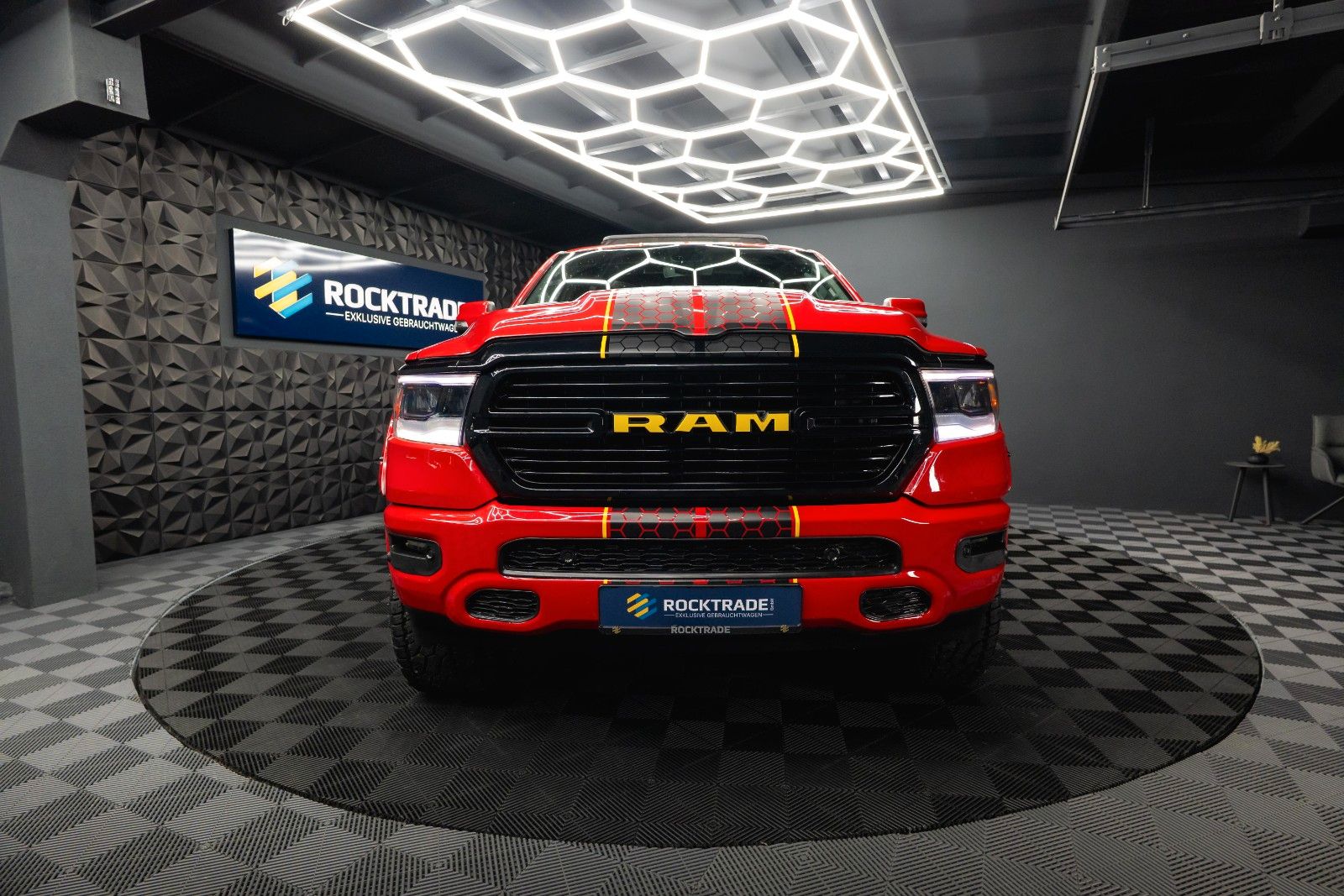 Fahrzeugabbildung Dodge RAM 5.7 V8 HEMI 4x4 LARAMIE LPG Offroad-Bodylift