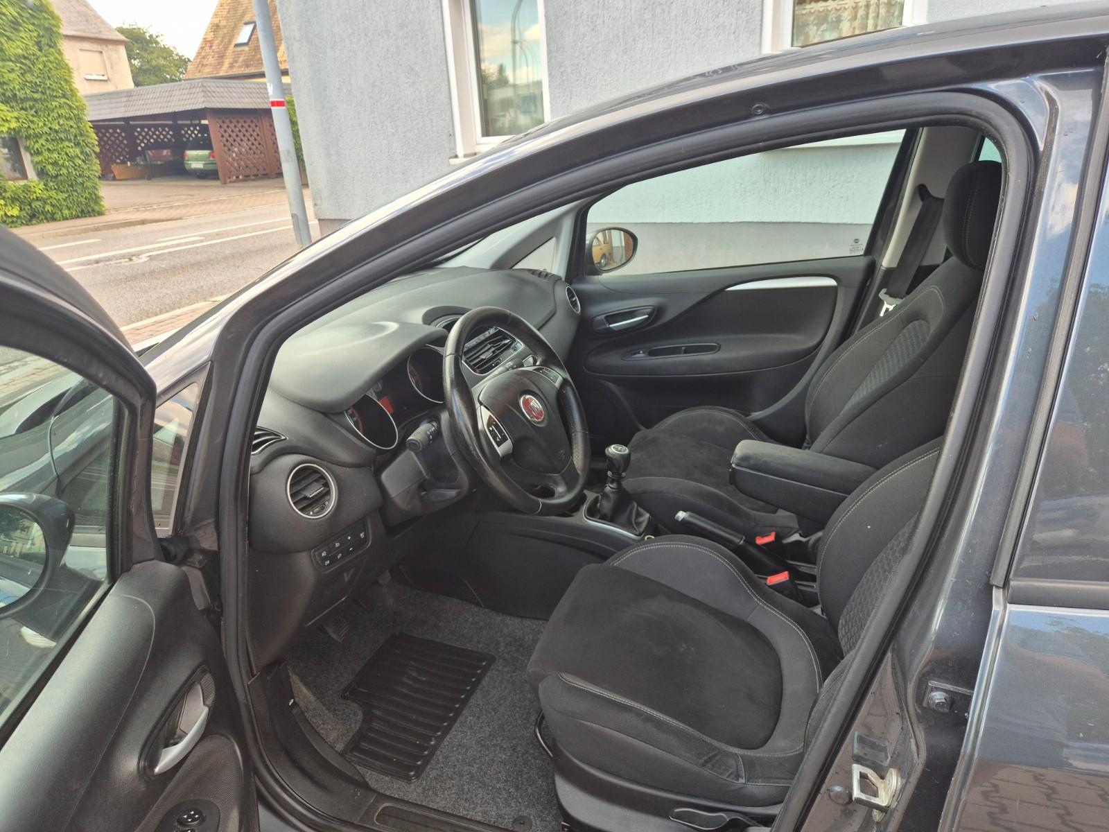 Fiat Punto 1.2 Lounge,Navi,Klimaaut,TÜV neu