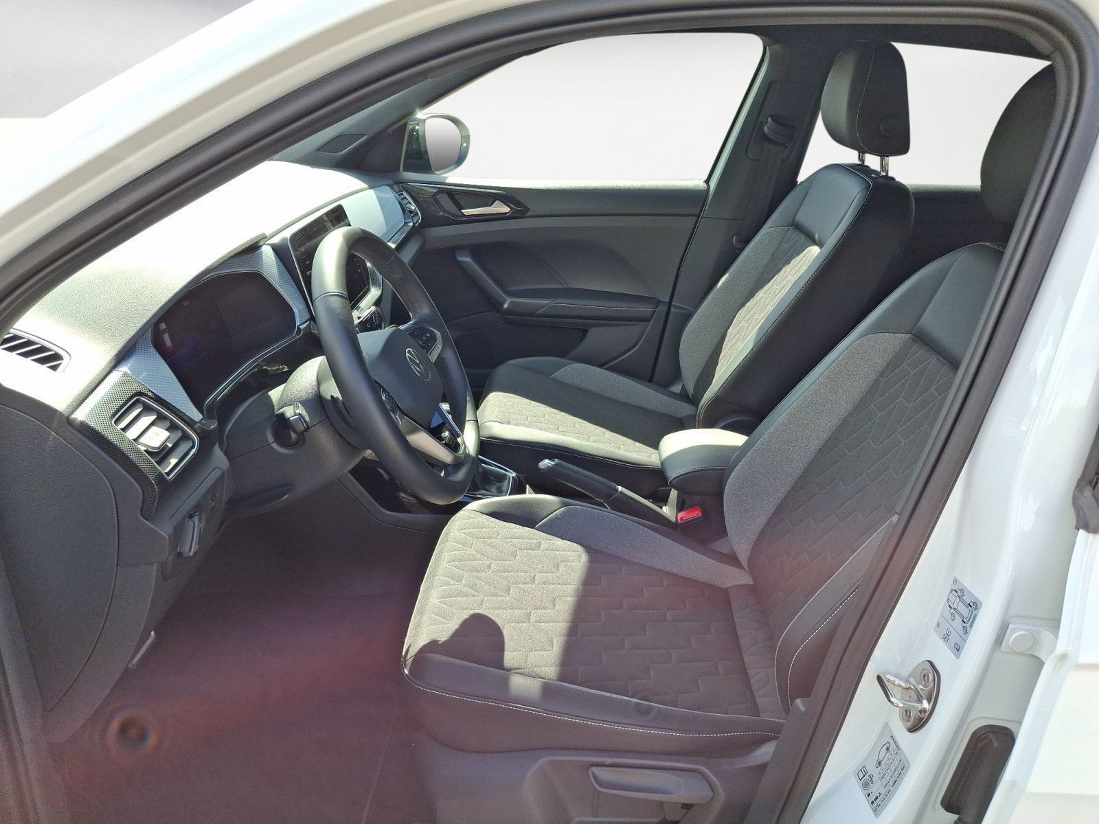 Volkswagen T-Cross - Bild 8
