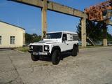 Land Rover Defender 110 TD4 Station Wagon  - Land Rover Defender in Dresden