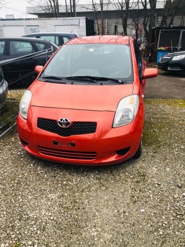 Toyota Yaris Luna 1.3 Benzin COC