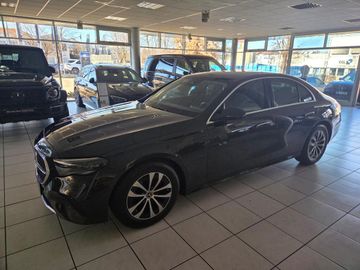 Mercedes E 220 - 3