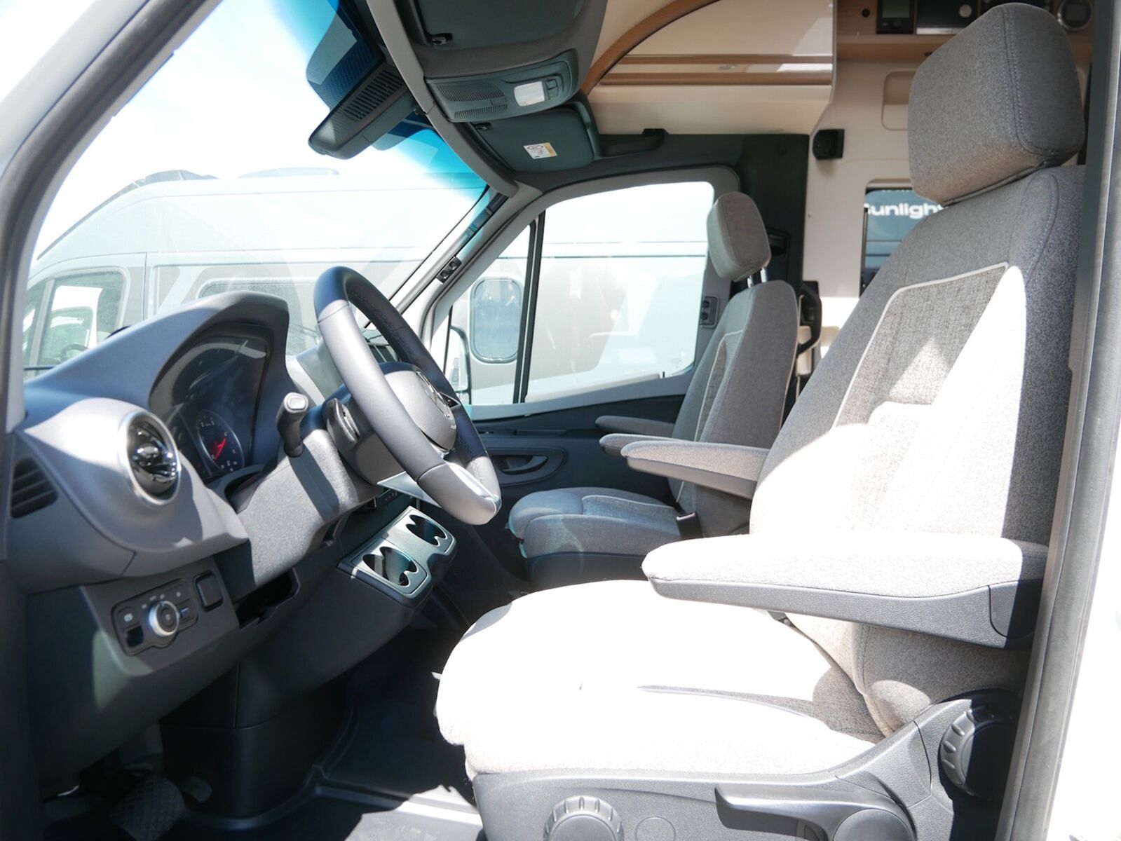 Fahrzeugabbildung Malibu Genius 641 LE Dachklimaanlage geschenkt