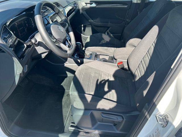 Fahrzeugabbildung Volkswagen Touran 2.0 TDI HIGHLINE 7-SITZER KAMERA AHK NAVI