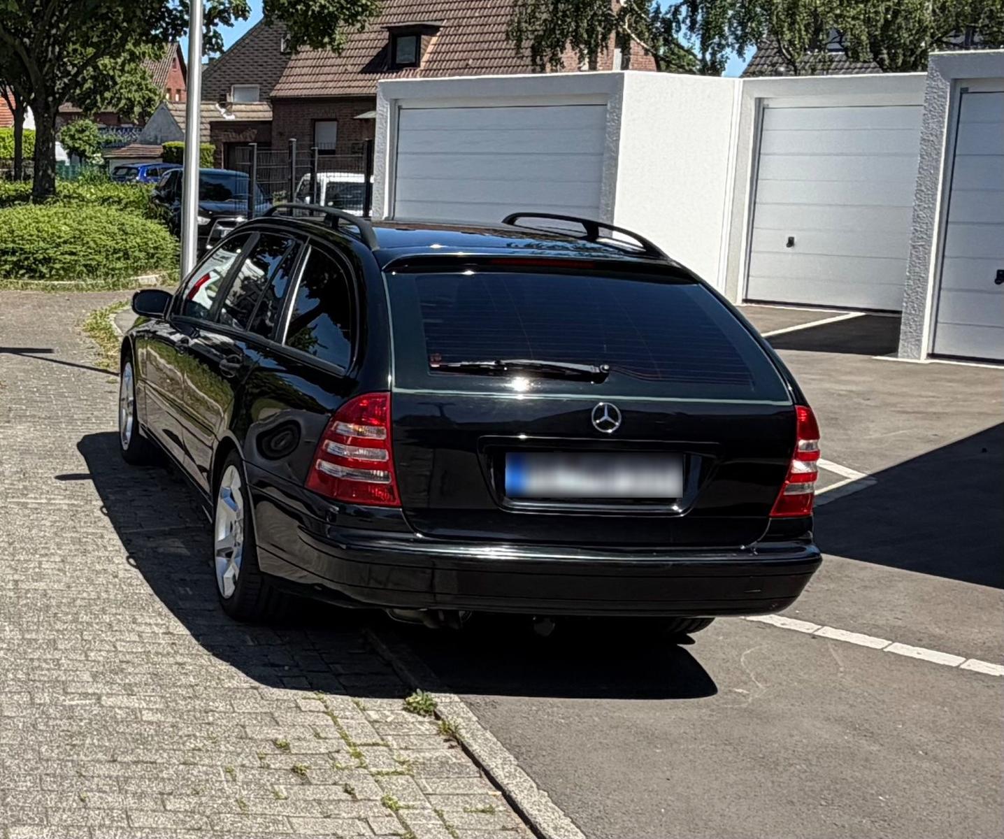 Mercedes-Benz C180 2006 — engine 143 HP (105kW)