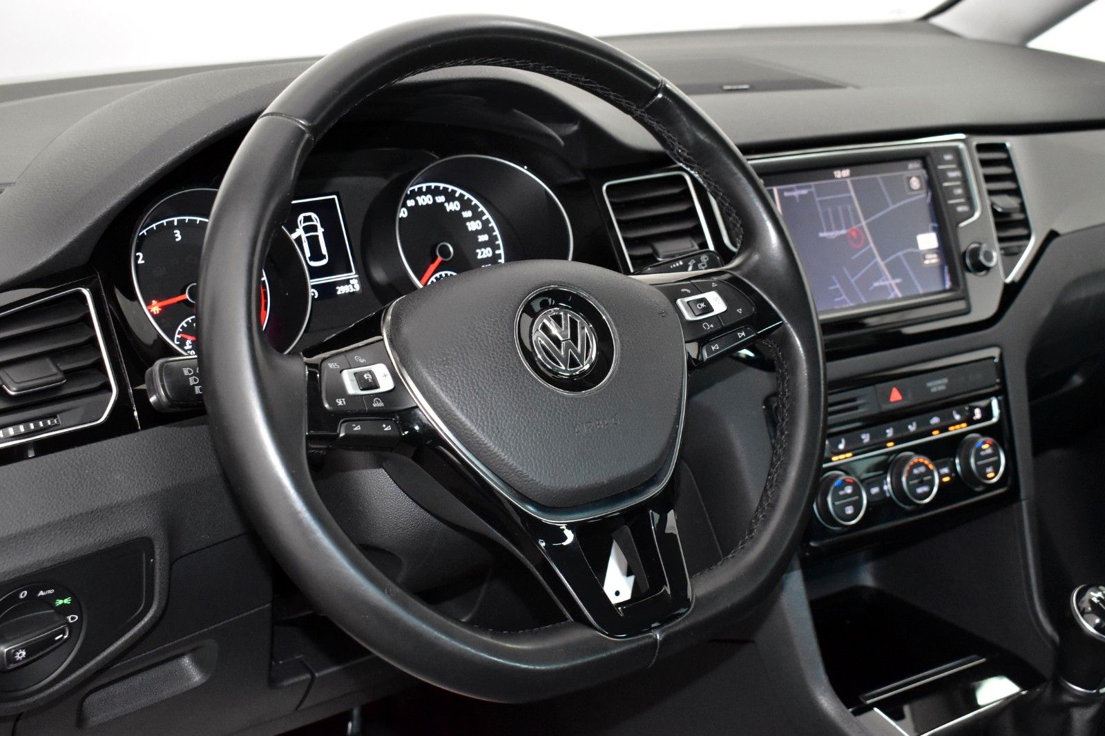 Fahrzeugabbildung Volkswagen Golf Sportsvan VII R Line Alcantara,Navi,Xen.+WR