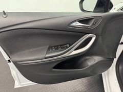 OPEL Astra K Sports Tourer*LED*NAVI*KAMERA*AHK* OPEL Astra K Sports Tourer*LED*NAVI*KAMERA*AHK*