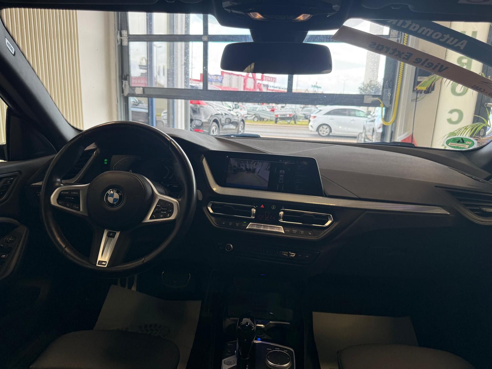 Fahrzeugabbildung BMW 220i Gran Coupe xDrive M Sport/1. Hand / KAMERA
