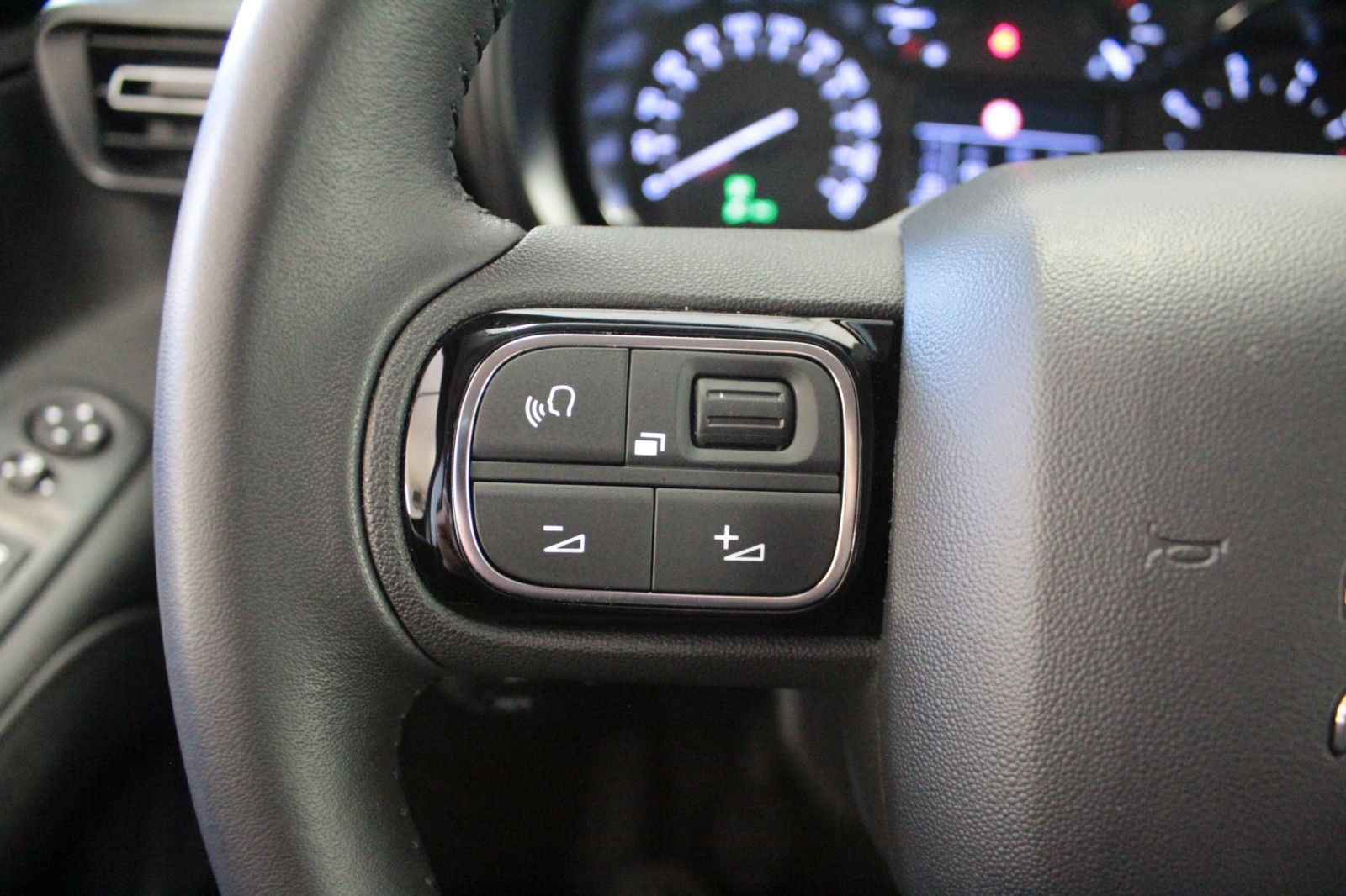 Fahrzeugabbildung Citroën Berlingo Kombi , 1.2 PureTech 110 2  Schiebtüren