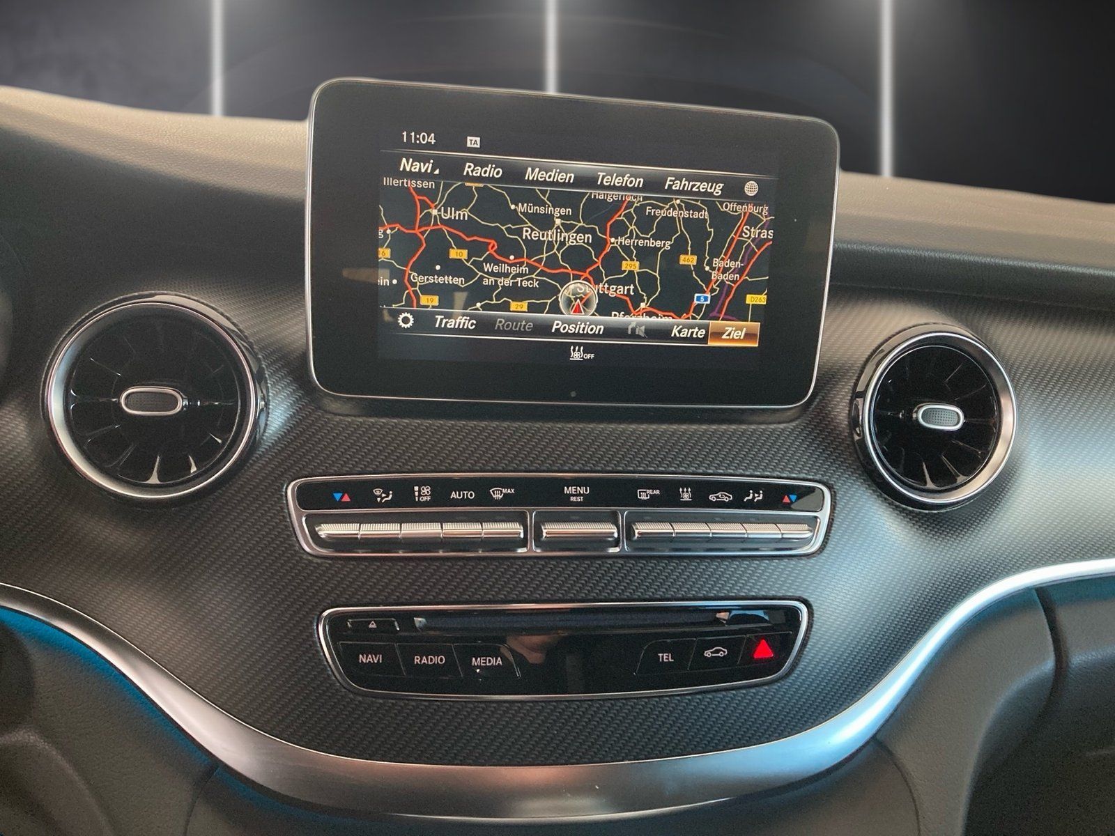 Fahrzeugabbildung Mercedes-Benz V 300 d AMG lang*AHK*STDHZG*Distro*TOT*ILS*Burm*