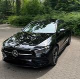 Mercedes-Benz CLA 250 e Shooting Brake AMG Line - Schwarz