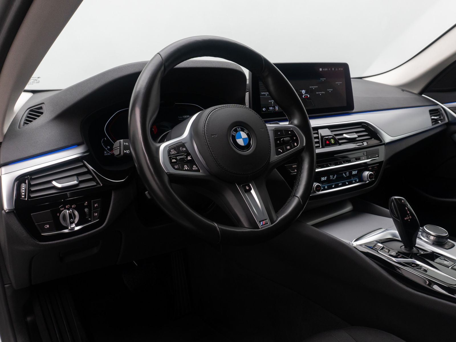 Fahrzeugabbildung BMW 530d xD ACC 360°Memory DAB DisplKey AHK Standhz