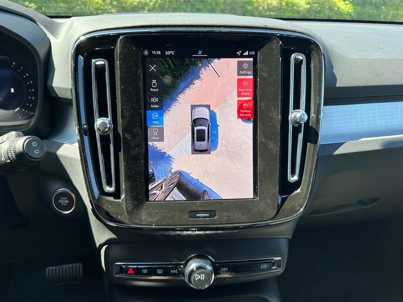 Volvo XC40 B3 BLACK EDT PLUS+360°CAM+LED+HK SOUND+20"