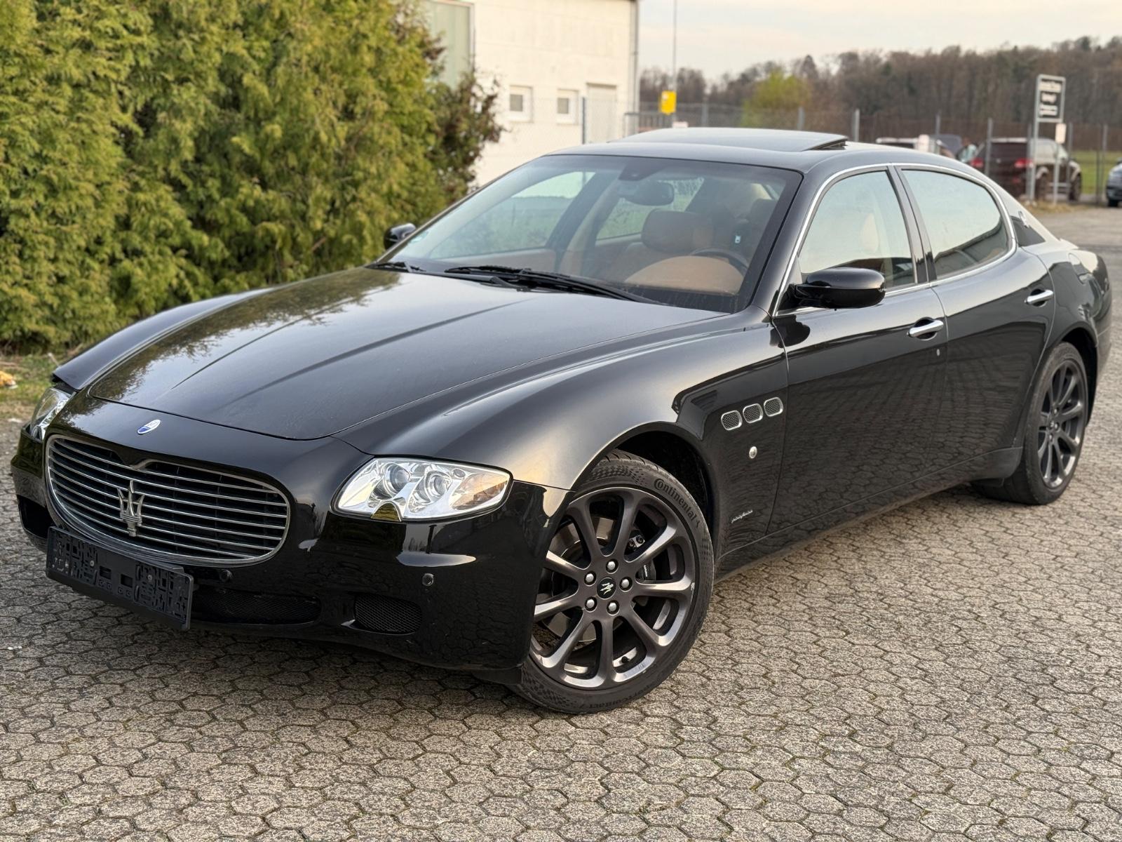 Maserati Quattroporte * SCHIEBEDACH * NAVI * BOSE *