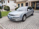 Ford Mondeo 2.0 I 16 V 5P GHIA - Ford Mondeo aus 2006: Ghia