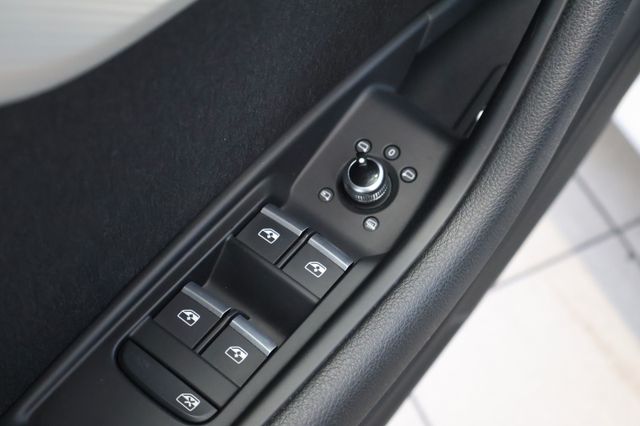 Audi A4 Avant design Automatik LED Pano Navi Tempomat
