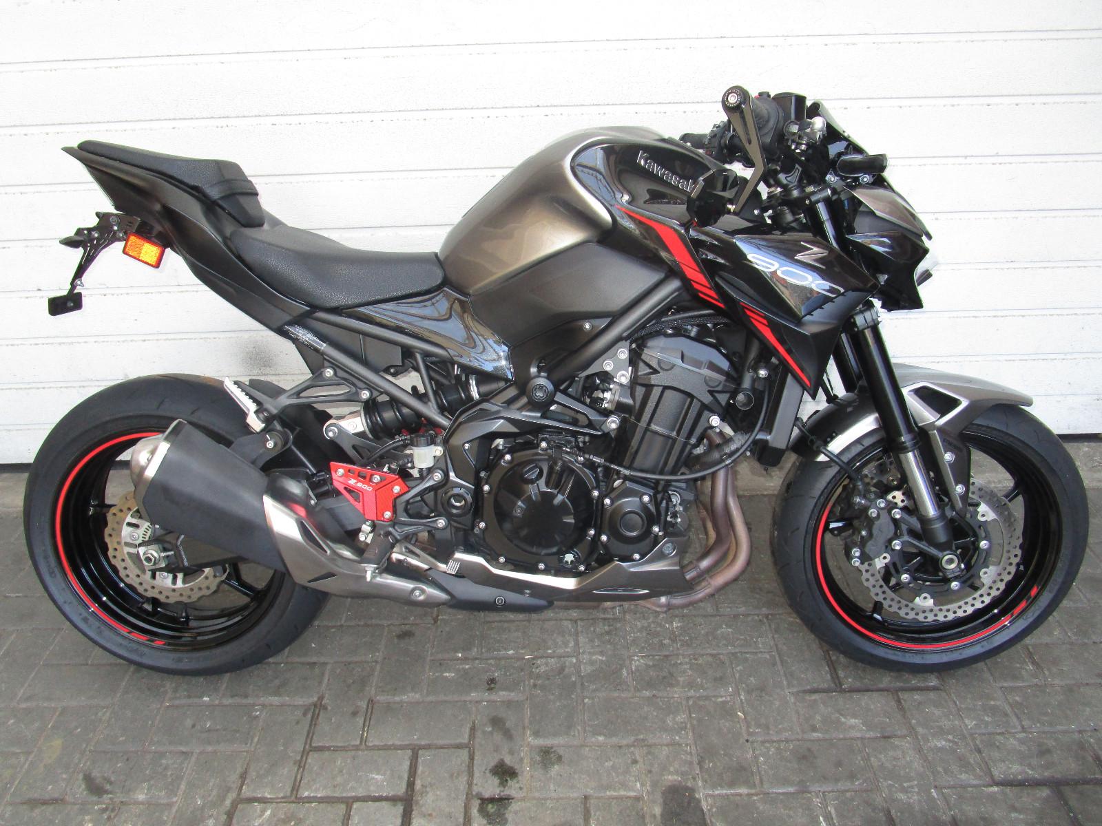 Kawasaki Z 900    1.Hand    7353 km    Neuzustand