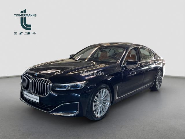 BMW 750i xDrive Glasdach DrvAssProf Harman