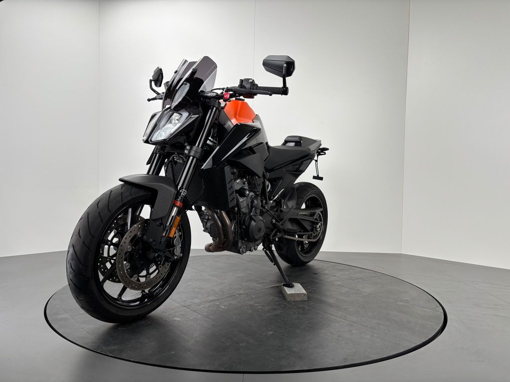 Fahrzeugabbildung KTM 890 DUKE *TOP-ZUSTAND *1. HAND *ARROW