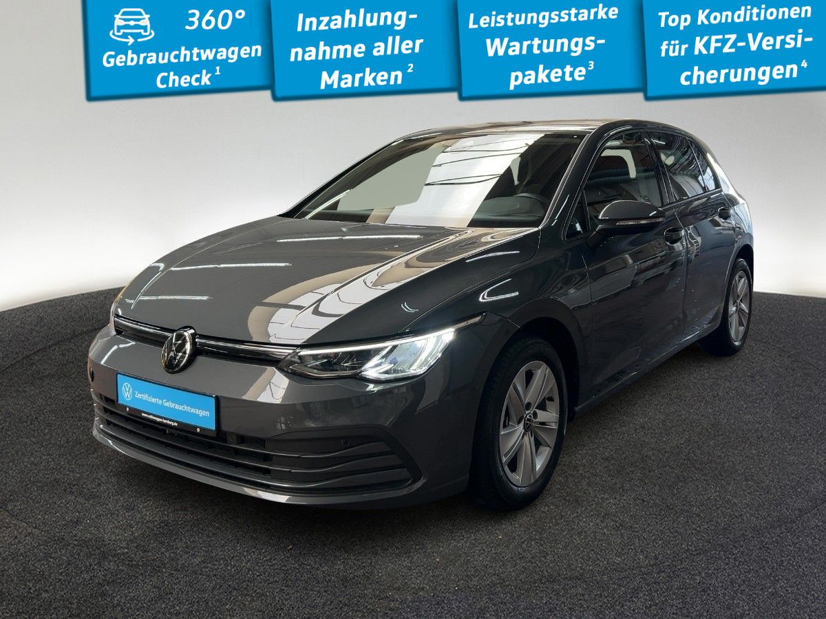 Volkswagen Golf VIII 1.0 eTSI Life DSG ACC Rear View Travel foto 2