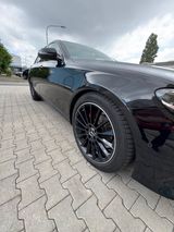Mercedes-Benz E 200 d Autom. - - Mercedes-Benz E 200 in Duisburg
