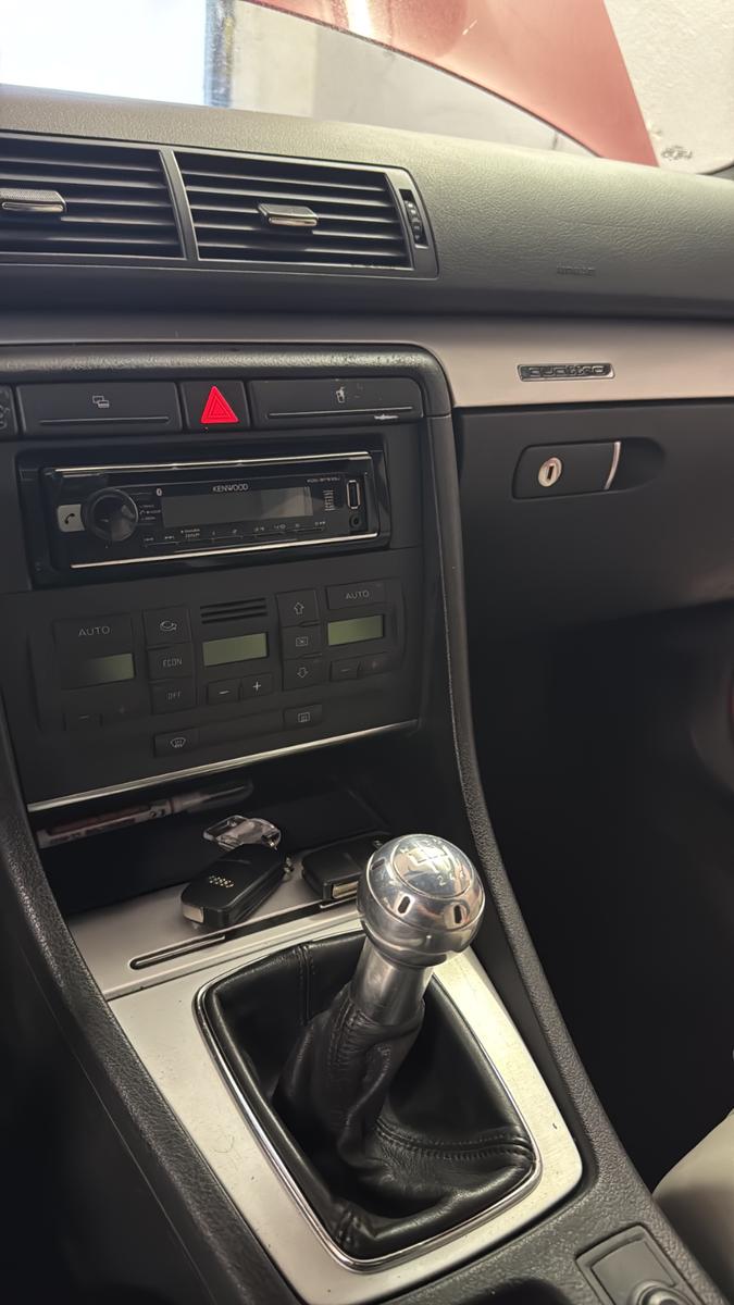 Audi A4 B6 1.8 T 140kW quattro S-Line Avant -