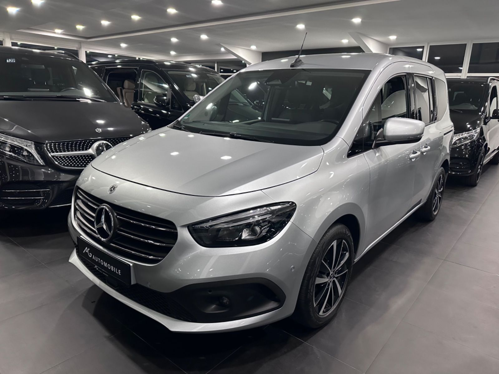 MERCEDES-BENZ T180d PROGRESSIVE*LED*Kamera*Navi*Keyles*7G Auto