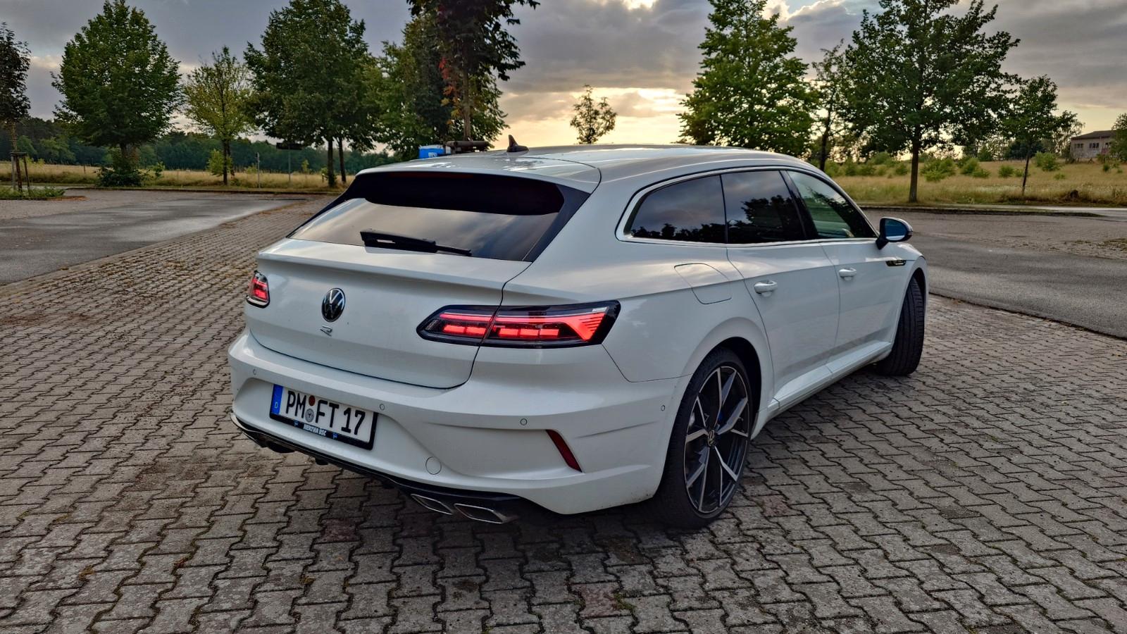 Volkswagen Arteon R 320PS 2.0 4M GARANTIE PANO AHK MATRIX 