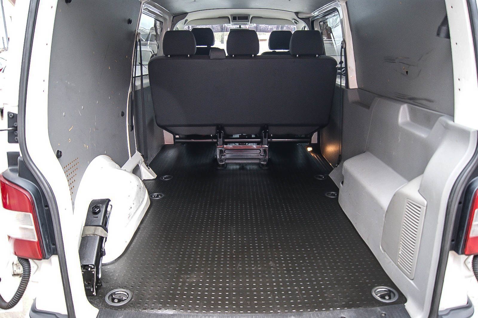Fahrzeugabbildung Volkswagen T5 2.0TDI Mixto lang 4Motion DSG 5-SITZE ANHZV