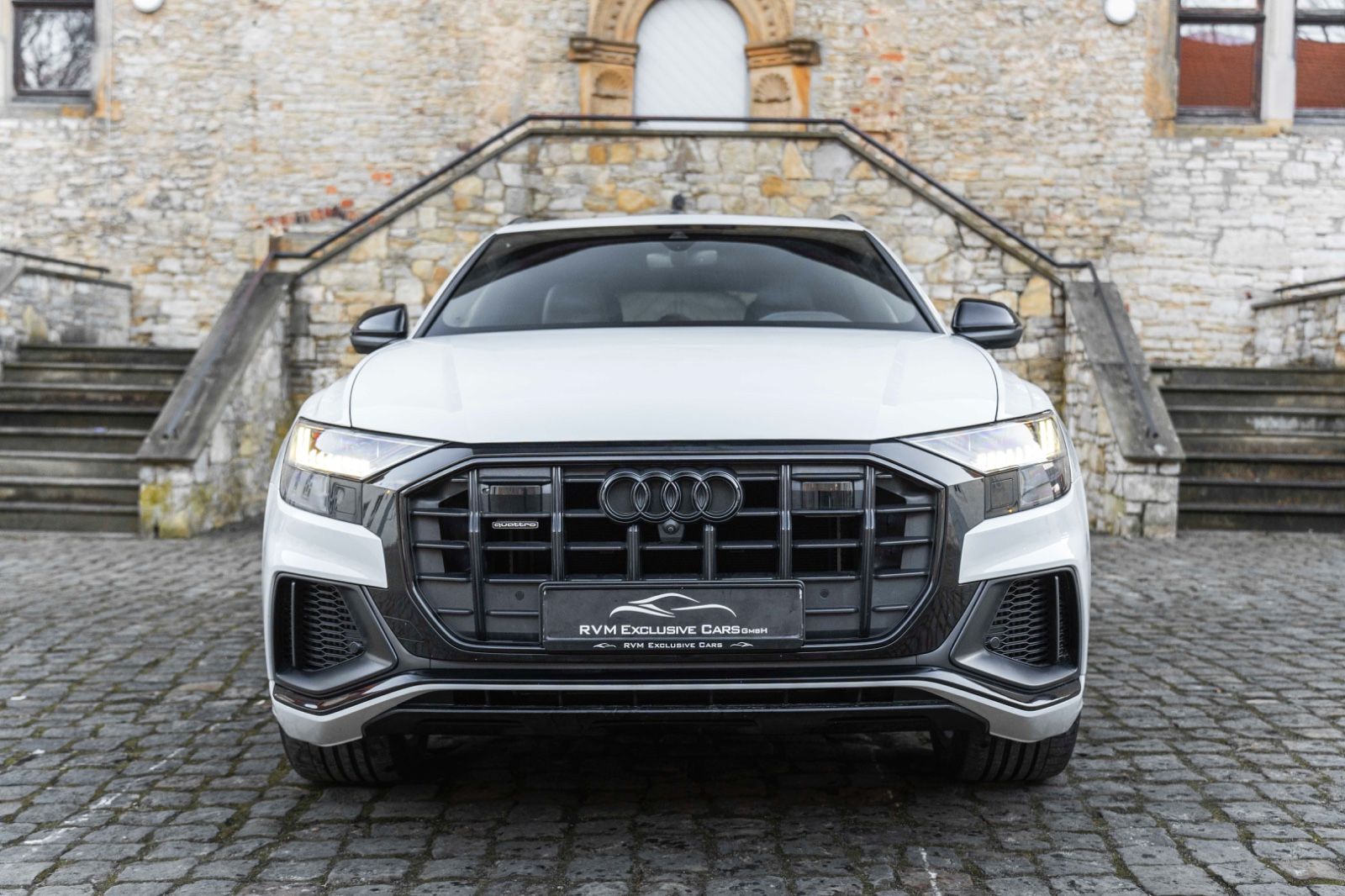 Fahrzeugabbildung Audi Q8 55 TFSI Quattro S-LINE B&O 3D ACC MATRIX NAV