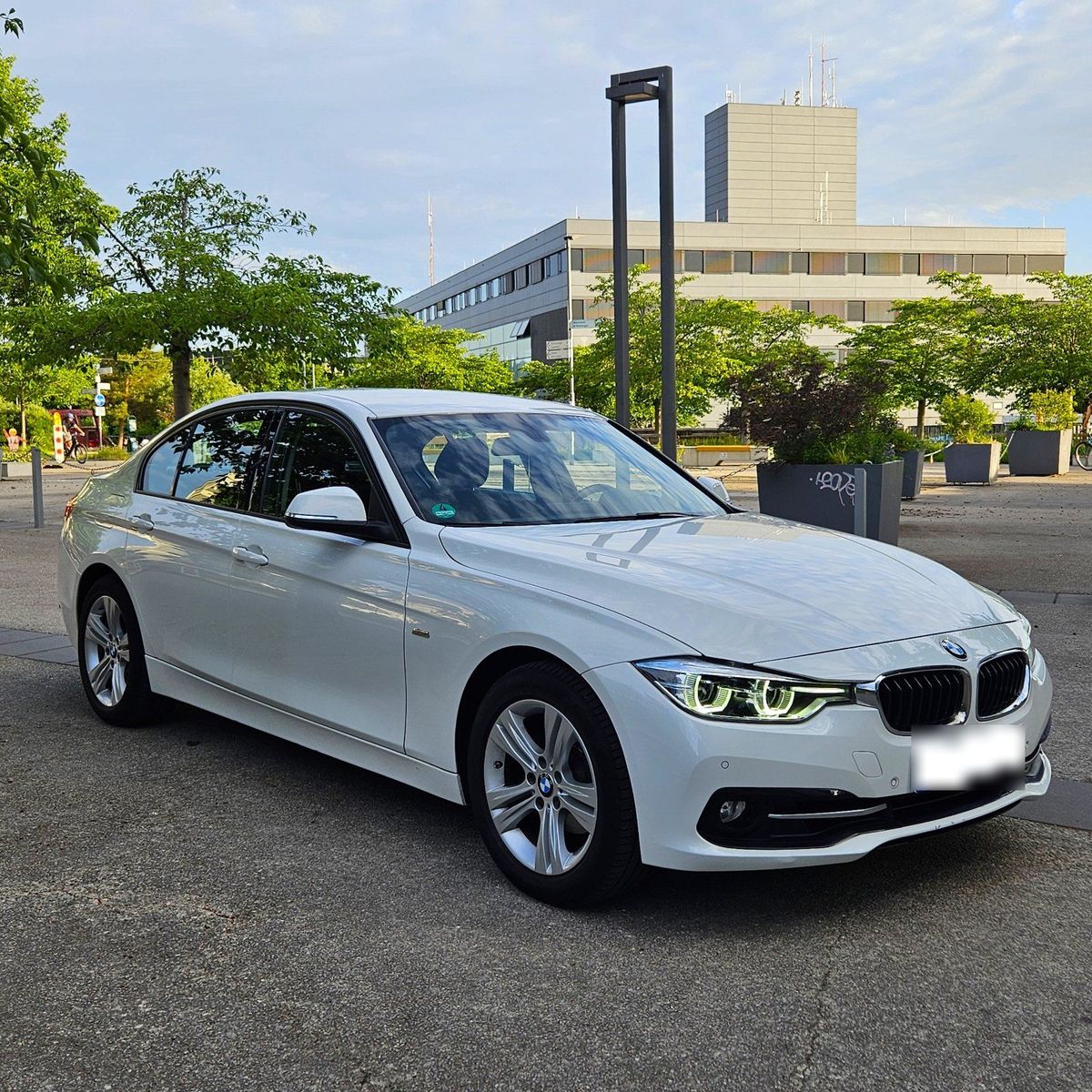 BMW BMW 320i Autom. Facelift Sport Line  Top-...