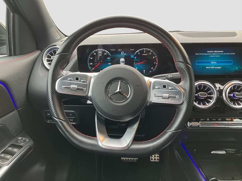 Fahrzeugabbildung Mercedes-Benz GLA 200 4M AMG*MBUX HIGH-END*PANO-SD*DISTR*360°