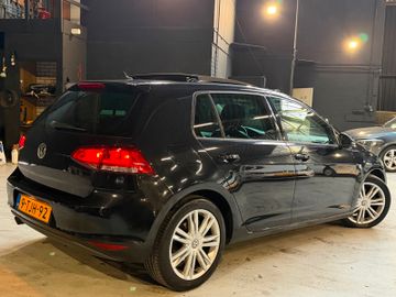 Volkswagen Golf - 9