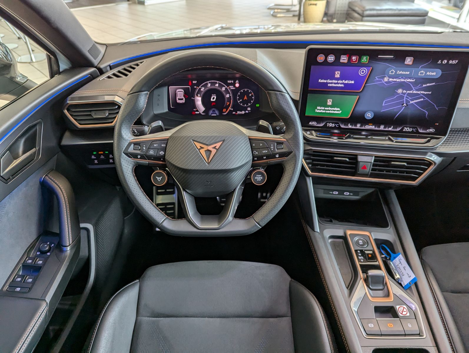 CUPRA Leon 1.5 eTSI Intelligent-Dynamic-Edge-Paket - Image 17