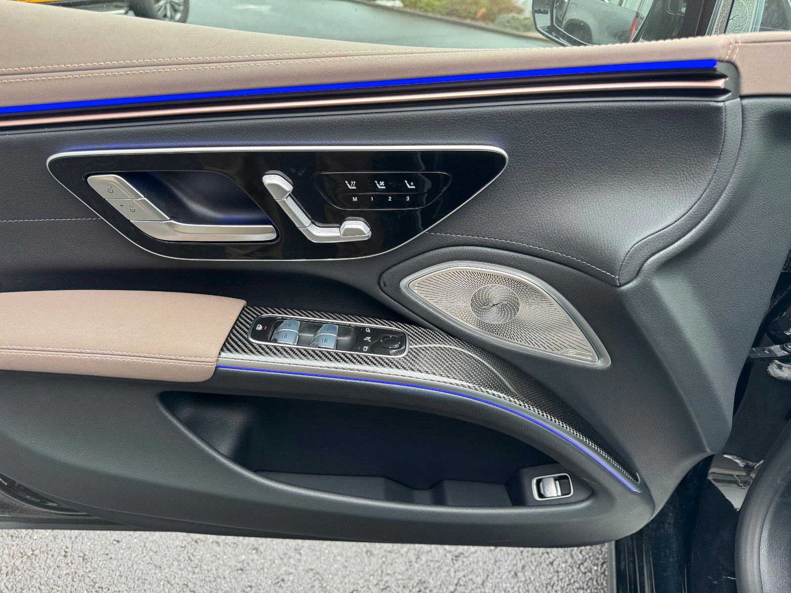 Fahrzeugabbildung Mercedes-Benz EQS 53 AMG 4M+Hyperscreen+Massage+Pano+AirM+HUD