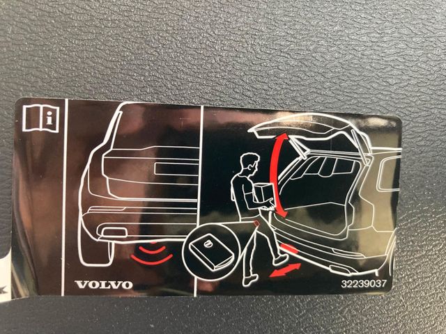 V60 B4 (Diesel) R Design (Standheiz, AHK, Pano)