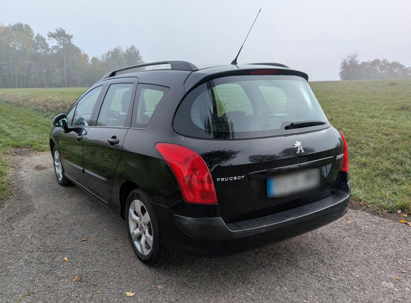 Peugeot 308 2013 — interior