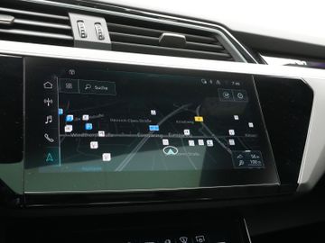 Audi Q8 - 9
