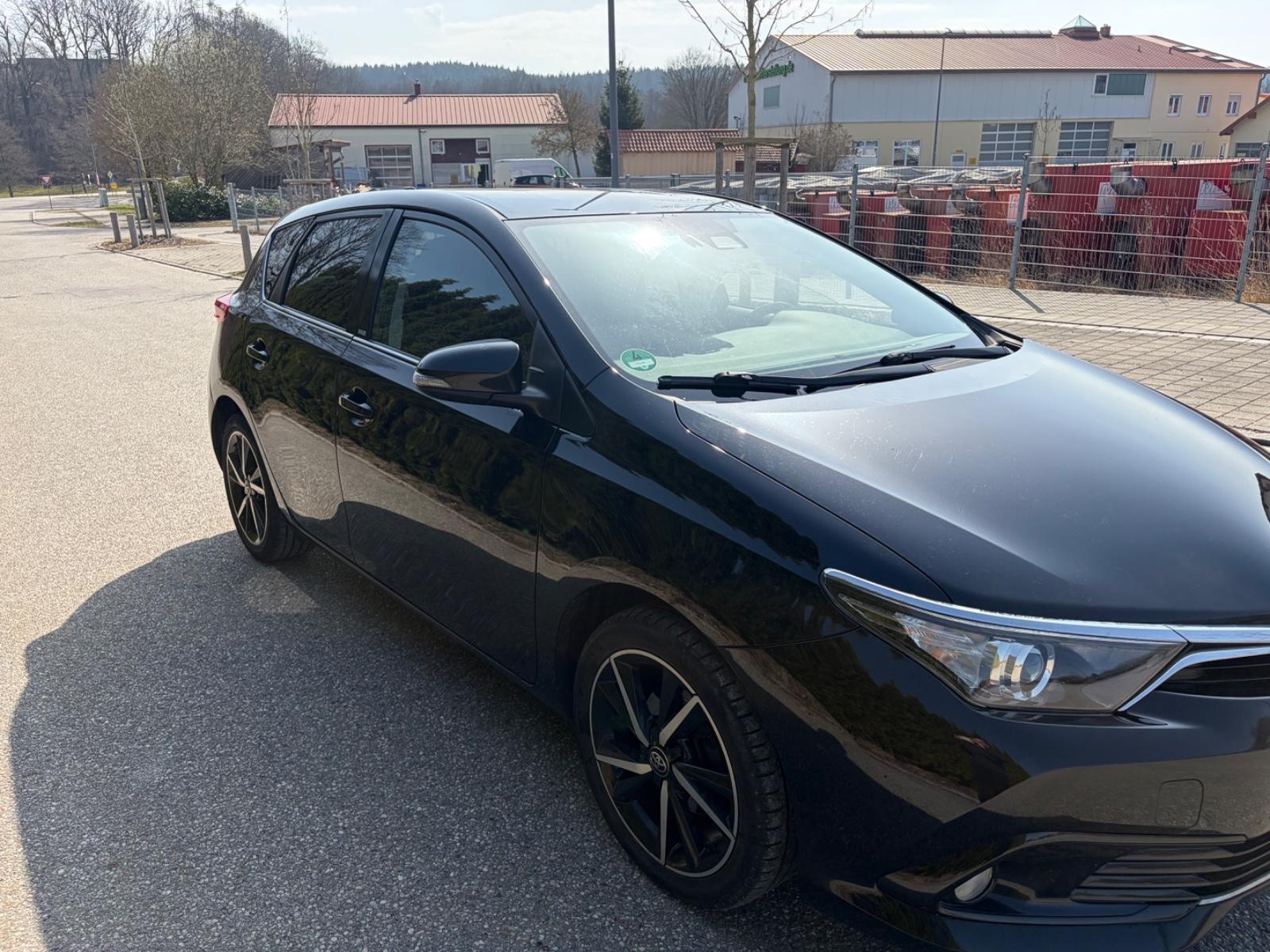 Toyota Auris Edition-S+