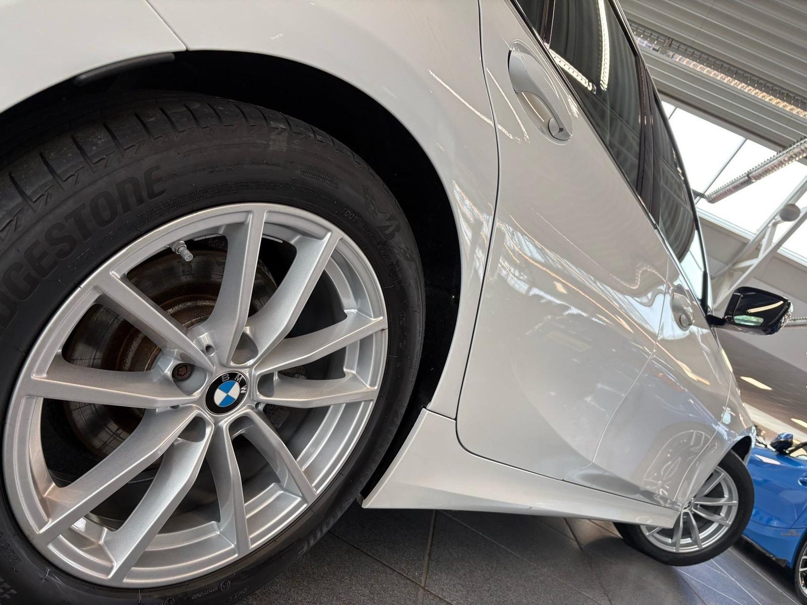 BMW 318i