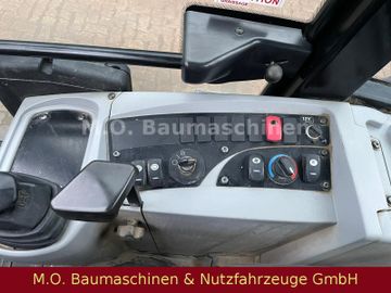 Fahrzeugabbildung CAT 906 H / Klappschaufel /  Hydr.SW / Gabel