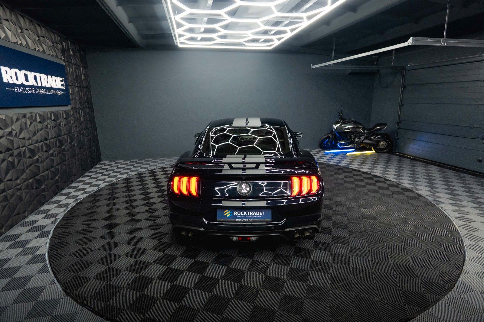 Fahrzeugabbildung Ford Mustang Shelby GT 500 5.0 V8 Performance PREMIUM