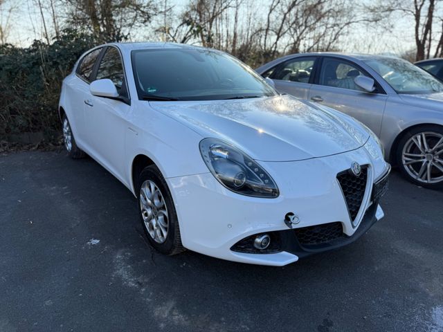 Alfa Romeo Giulietta Super AUT ALU  MOTORPROBLEM
