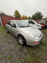 Ford Focus 1.4 - - gebrauchte Ford Focus aus dem Jahr 1999