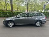 Volkswagen Golf VII Comfort | LED | Massage| Top Zustand - VW Golf Gebrauchtwagen in Kassel